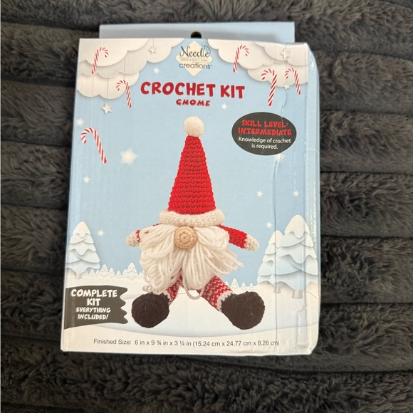 Needle Creations Crochet Kit Gnome - Picture 1 of 4